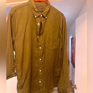 Olive green banana republic shirt. Size L